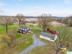 301 Ontelaunee Dr in Shoemakersville, PA - Building Photo - Building Photo