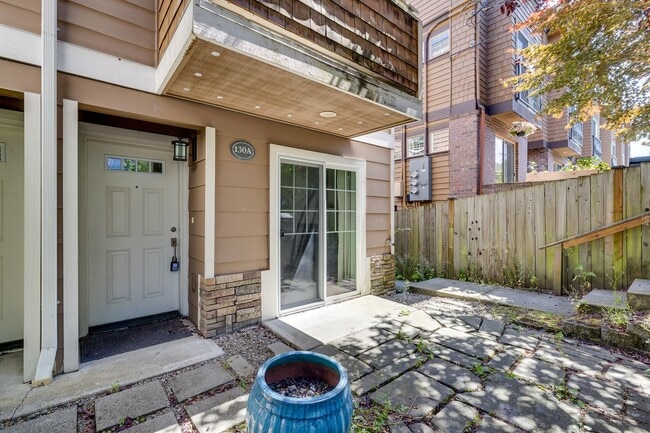 130 25th Ave E in Seattle, WA - Building Photo - Building Photo