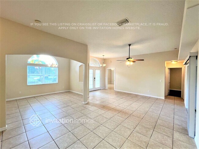 2315 SW Mountwell St in Port St. Lucie, FL - Building Photo - Building Photo