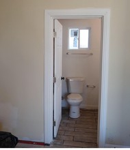 6880 Edna Ave in Las Vegas, NV - Building Photo - Building Photo