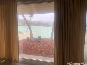 7046 Kalaniana?ole Hwy in Honolulu, HI - Building Photo - Building Photo