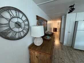 231 W Lake Dr in Hallandale Beach, FL - Building Photo - Building Photo