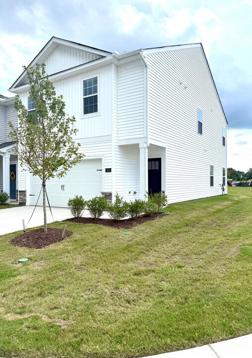 251 Perseus St in Angier, NC - Building Photo
