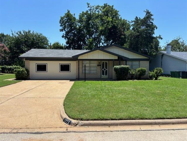 1713 Westcrest Dr in Arlington, TX - Building Photo