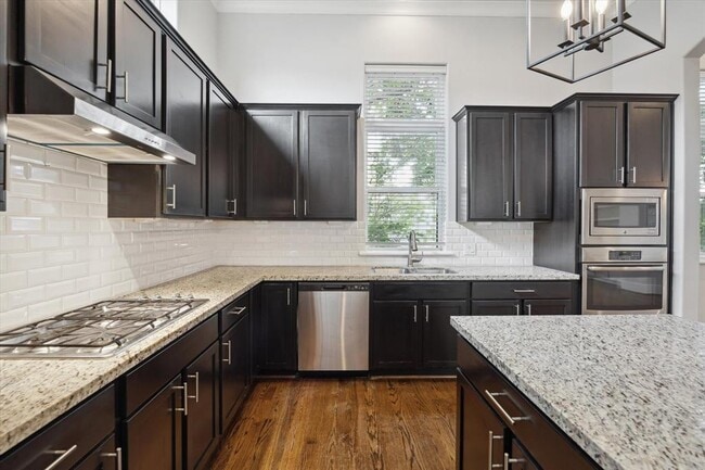property at 5644 Larkin St