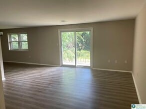 2404 Woodstock Dr in Bethlehem, PA - Building Photo - Building Photo