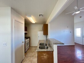 3923 Gogo Way in Las Vegas, NV - Building Photo - Building Photo