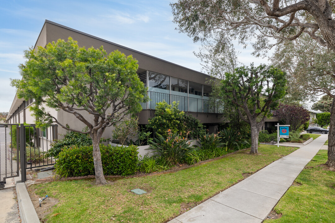 Merit Carson in Torrance, CA - Building Photo