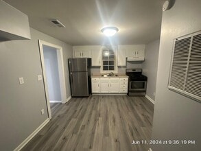 618 Meadow Ave in Rockdale, IL - Building Photo - Building Photo