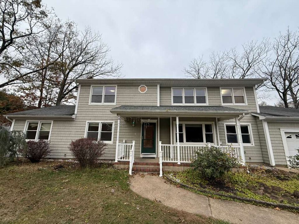 153 Cedar Swamp Rd in Jackson Township, NJ - Building Photo