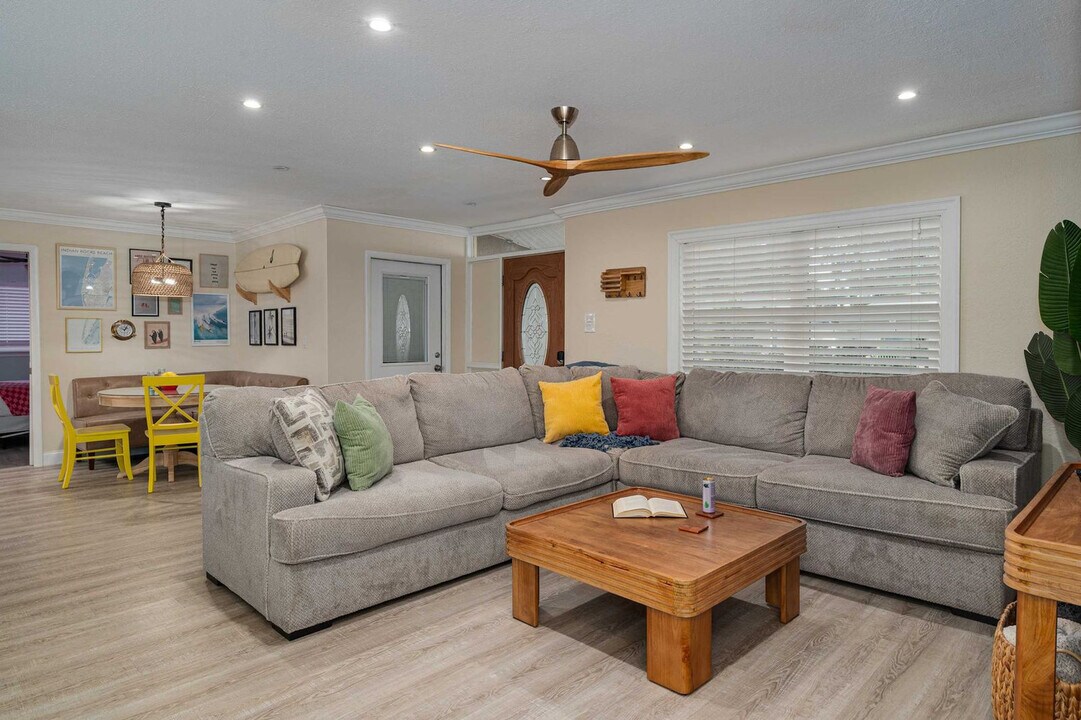12402 92nd Terrace in Seminole, FL - Building Photo