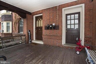 9 Montgomery Ave in Bala Cynwyd, PA - Building Photo - Building Photo