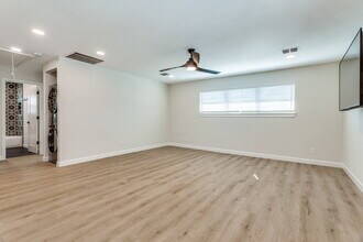 2807 Sandage Ave in Fort Worth, TX - Building Photo - Building Photo