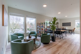 Anthony's Corner Lofts in Salem, OR - Building Photo - Building Photo