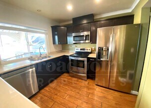 470 Via Arboles in San Marcos, CA - Building Photo - Building Photo