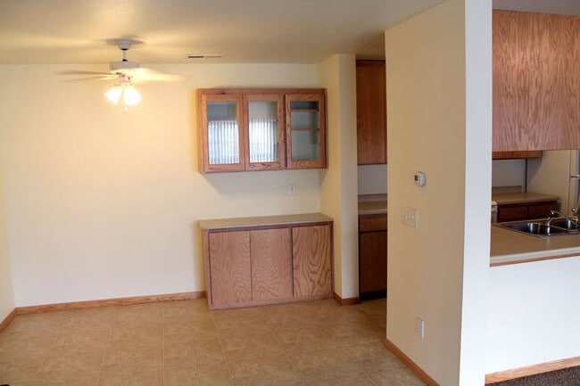 Beaver Creek Village in Maplewood, MN - Building Photo - Building Photo