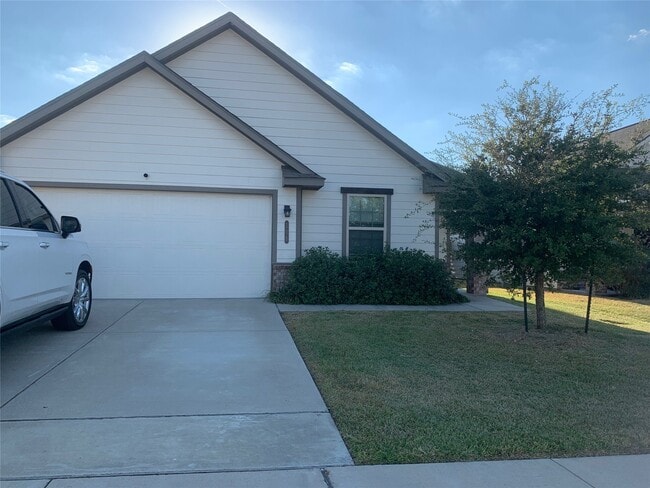 108 Dove Landing Ct in Navasota, TX - Building Photo - Building Photo