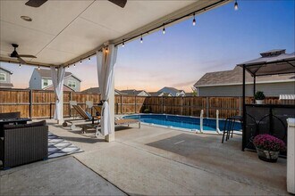 101 Magnum Force Dr in Jarrell, TX - Building Photo - Building Photo