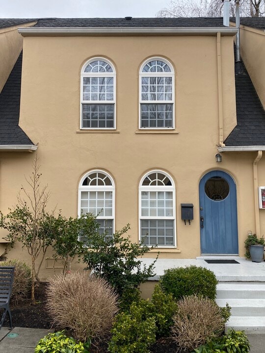 909 NE Brazee St, Unit #14 in Portland, OR - Building Photo