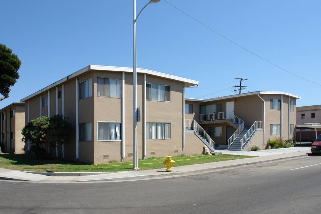 5510 J St in Oxnard, CA - Foto de edificio