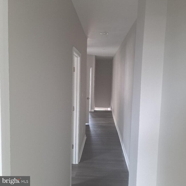 566 Sentner St photo'