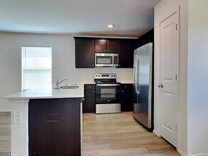 10551 Sewell Cir in Dallas, TX - Foto de edificio - Building Photo