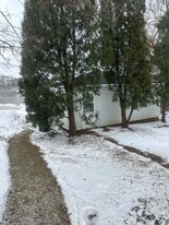 380 Ivanhoe Rd in Grayslake, IL - Building Photo