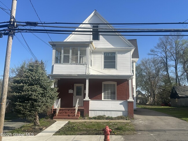1326 3rd Ave in Schenectady, NY - Building Photo - Building Photo
