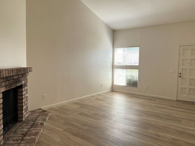 107 Bond Ave in Petaluma, CA - Building Photo - Building Photo