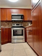6259 W 24th Ave in Hialeah, FL - Building Photo - Building Photo