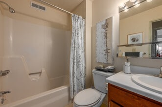 Willowood Apartments in Eastlake, OH - Building Photo - Interior Photo