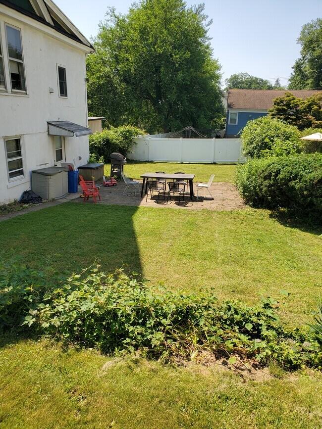 132 Fairmont Ave in Hastings On Hudson, NY - Foto de edificio - Building Photo