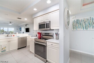 1781 Four Mile Cove Pkwy in Cape Coral, FL - Foto de edificio - Building Photo