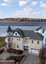 14 Hunt St in Rumson, NJ - Building Photo - Building Photo