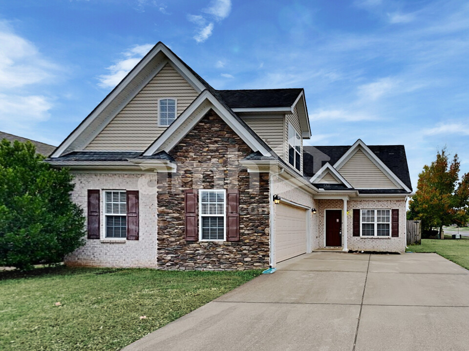 1443 Sunray Dr in Murfreesboro, TN - Building Photo