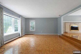 68 Briarwood Ave in Norwood, NJ - Foto de edificio - Building Photo