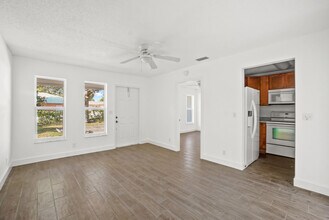 12054 Ellison Wilson Rd in North Palm Beach, FL - Building Photo - Building Photo