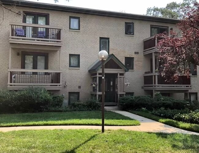 property at 4306 Eastview Ln
