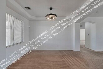 6722 S Averroes Rd in Tucson, AZ - Foto de edificio - Building Photo