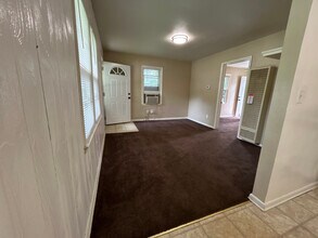 109 Baldwin St, Unit 109 in Belton, MO - Building Photo - Building Photo