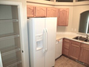 600 S Queens Dr in Nampa, ID - Foto de edificio - Building Photo