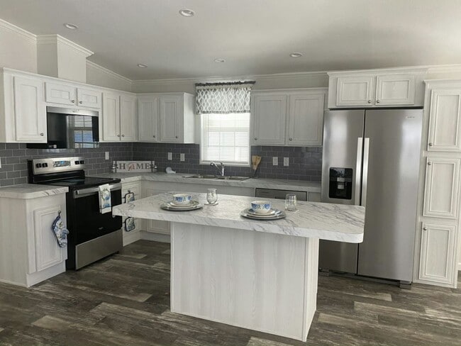 property at 321 Queen Mary Loop