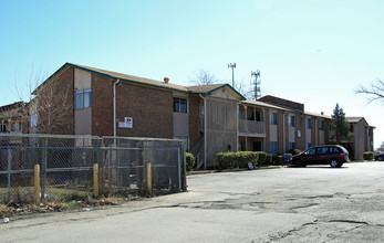 Wedgewood Court in Tulsa, OK - Building Photo - Building Photo