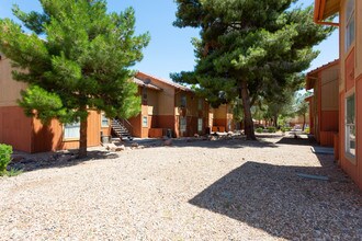 Amber Ridge in Las Vegas, NV - Building Photo - Building Photo