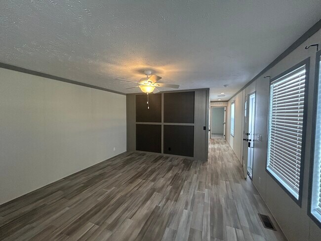 783 Virginia in Belleville, MI - Building Photo - Building Photo