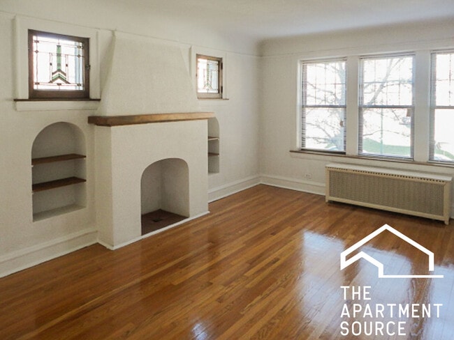 2611 W Berwyn Ave, Unit 1A