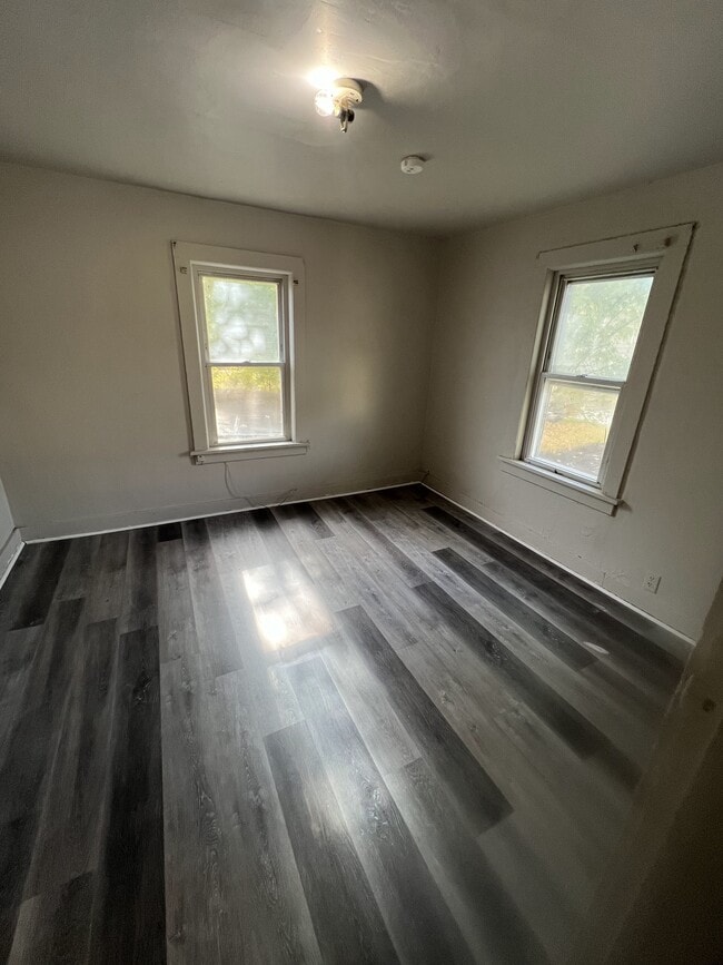 1114 Pennsylvania Ave, Unit 2 in Erie, PA - Building Photo - Building Photo