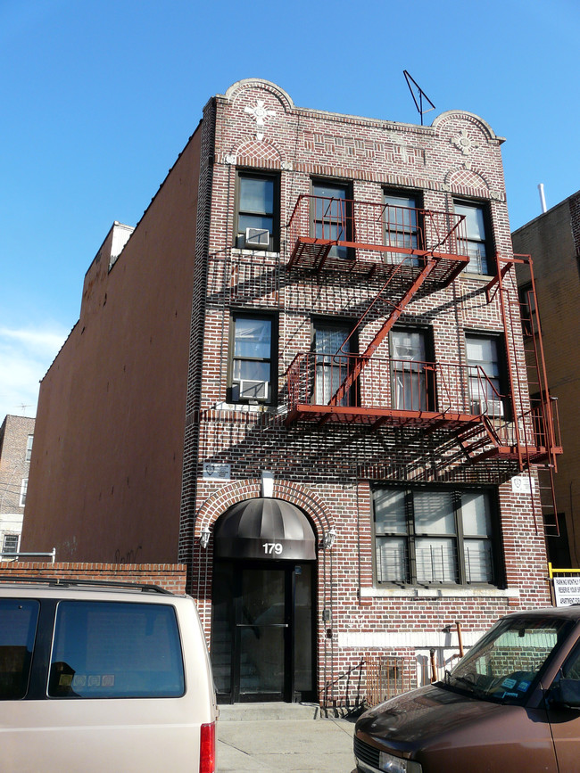 179 E 205th St in Bronx, NY - Building Photo - Building Photo