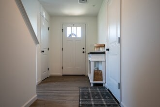 211 Magnolia Ln in State College, PA - Building Photo - Building Photo