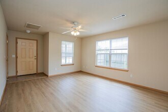 321 Grant Springs Dr in Decatur, AR - Building Photo - Building Photo